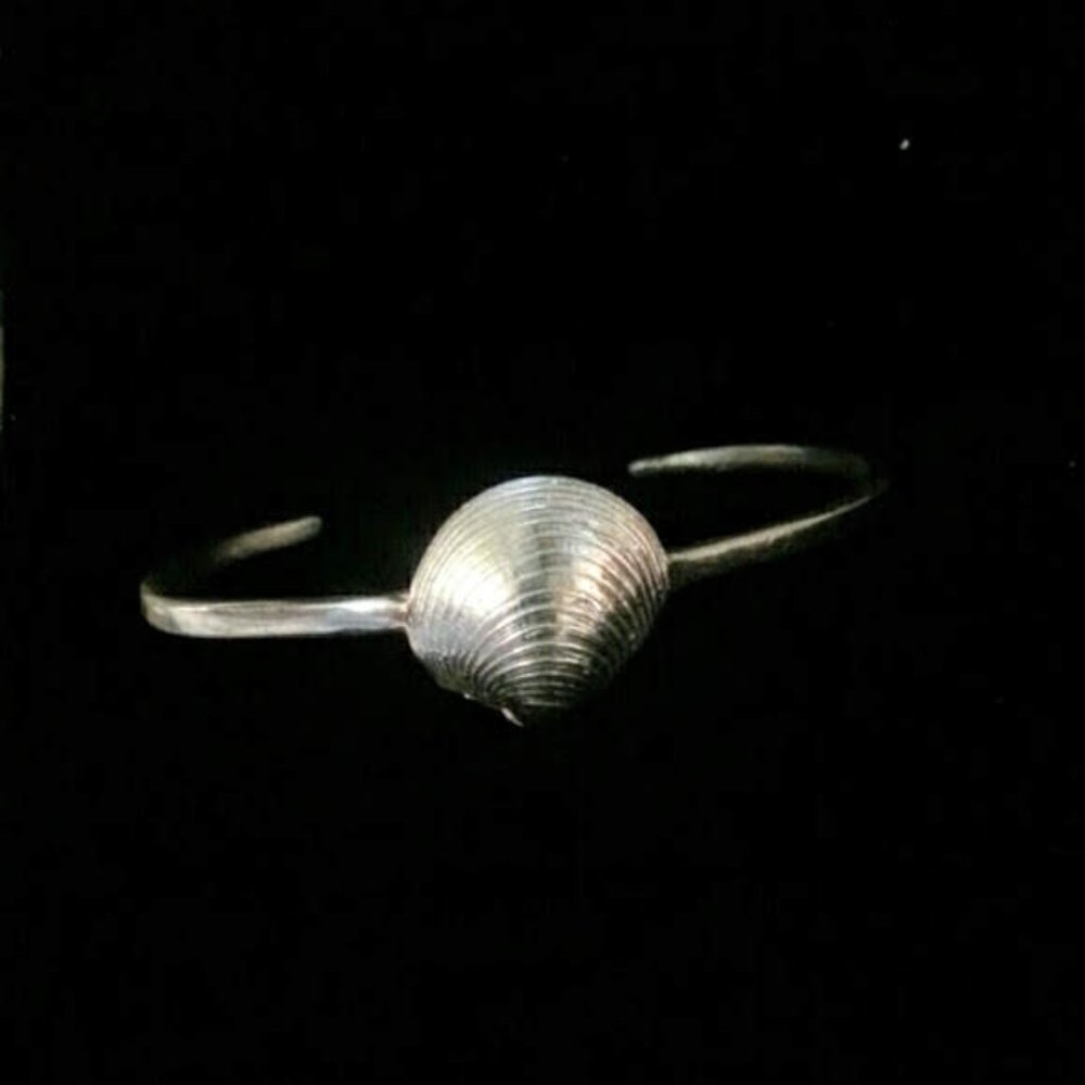 Sterling silver quahog clam shell cuff bracelet